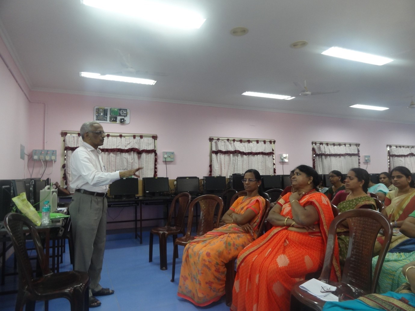 Training teachers of EGAM School, Chidambaram